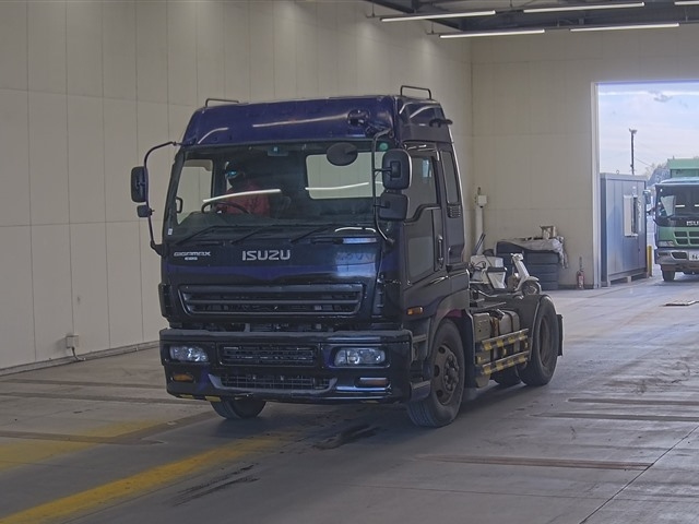 ISUZU GIGA