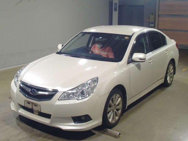 SUBARU LEGACY B4 2.5i L Package 4WD