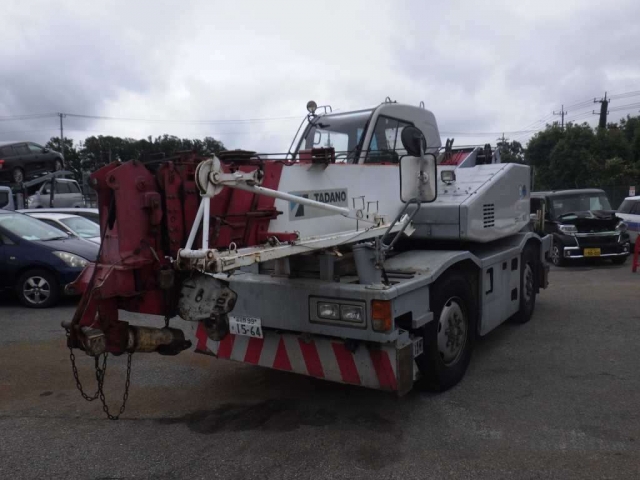 TADANO ROUGH TERRAIN CRANE 