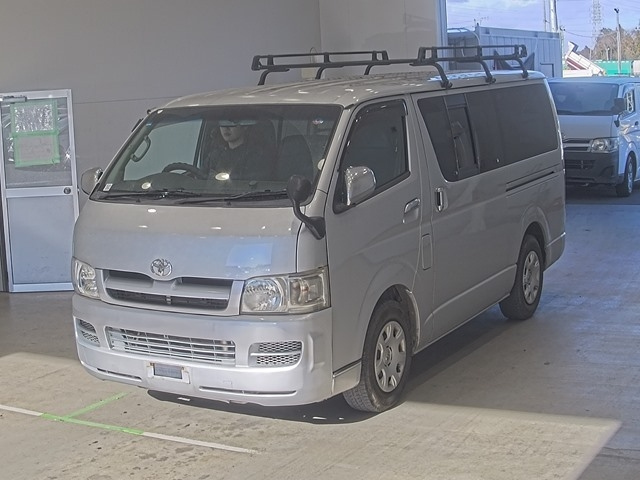 TOYOTA HIACE VAN DX
