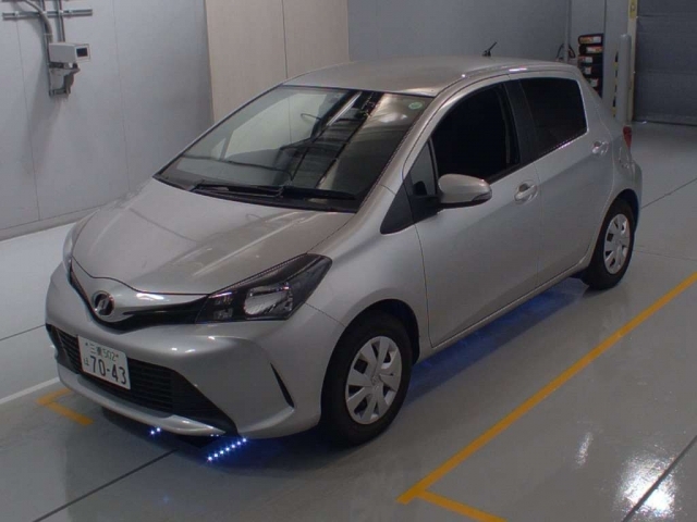 TOYOTA VITZ 