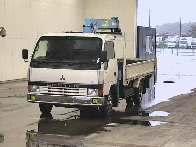 MITSUBISHI CANTER GILA Crane 4 Dan
