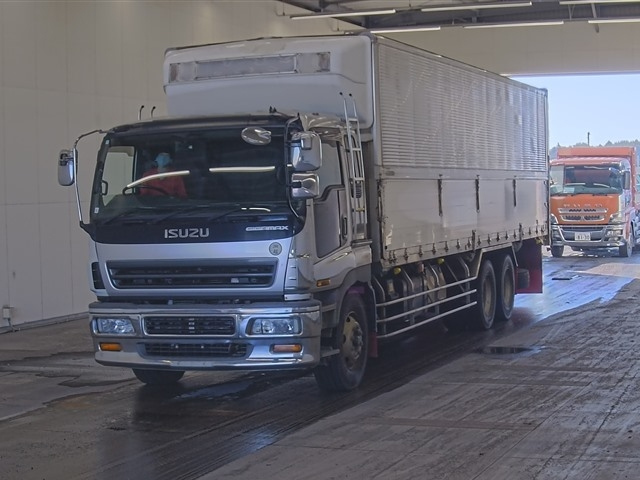 ISUZU GIGA  TRUCK