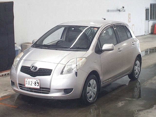TOYOTA VITZ F