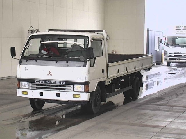 MITSUBISHI CANTER GILA