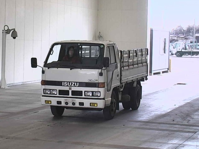 ISUZU ELF Gila