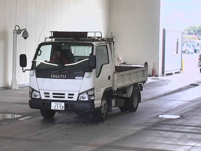 ISUZU ELF Dump