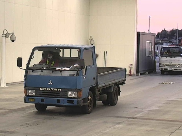 MITSUBISHI CANTER