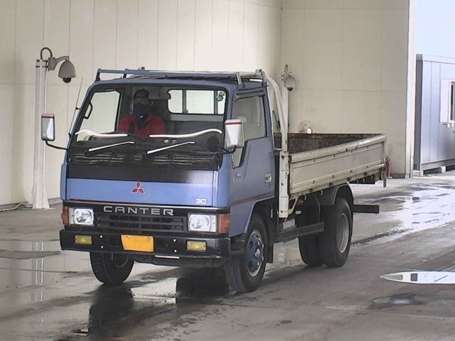 MITSUBISHI CANTER Gila