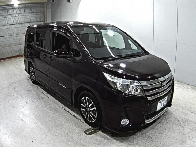 TOYOTA NOAH Si 7 People
