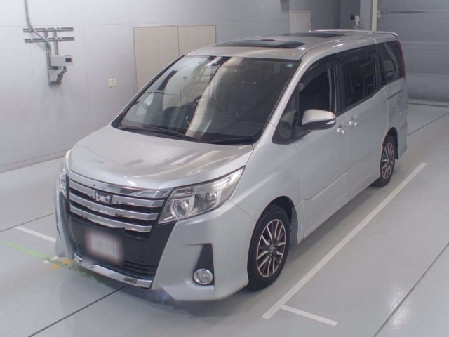 TOYOTA NOAH SI