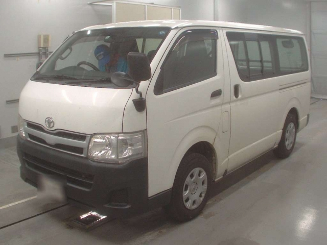 TOYOTA HIACE VAN Long DX 4WD