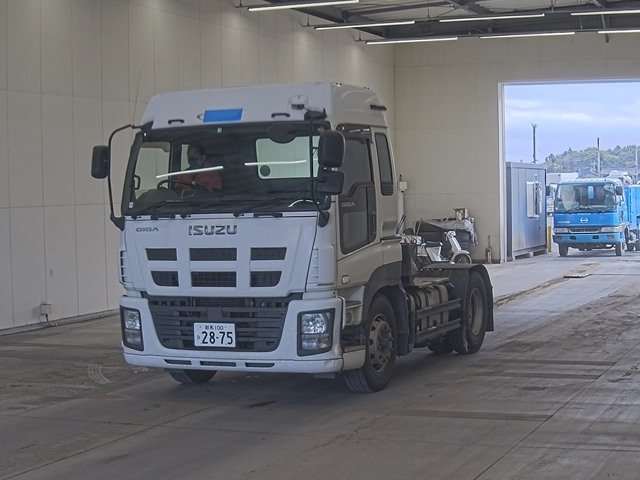 ISUZU GIGA