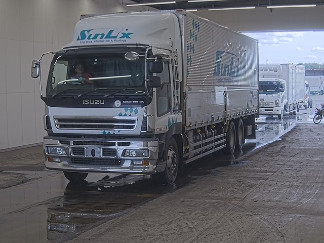 ISUZU GIGA 