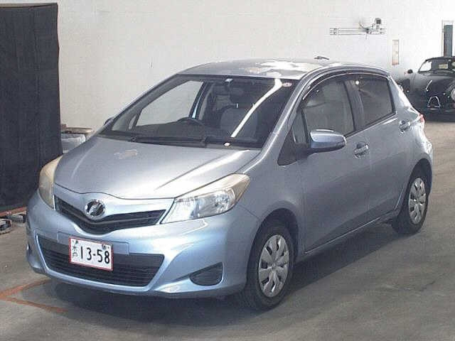 TOYOTA VITZ F