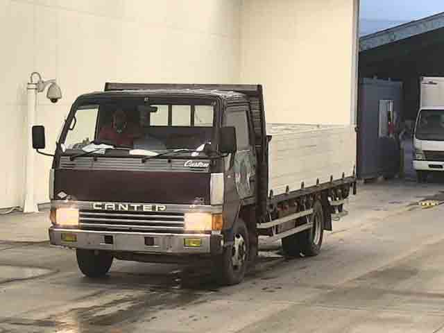 MITSUBISHI CANTER