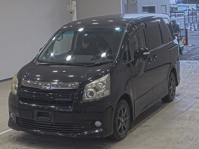 TOYOTA NOAH Wagon