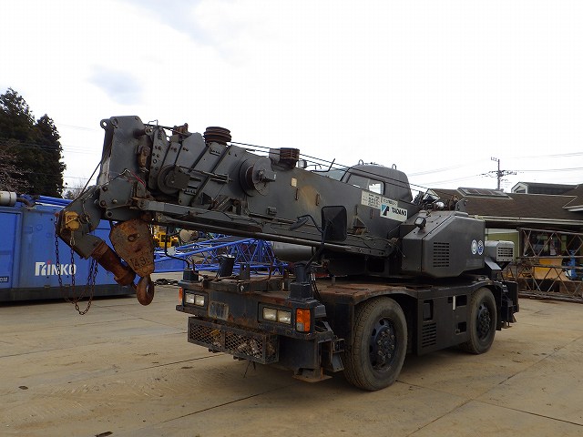 TADANO ROUGH TERRAIN CRANE 
