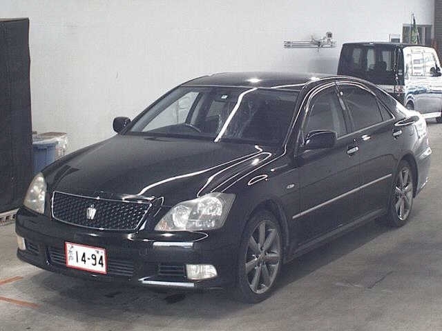 TOYOTA CROWN Athlete