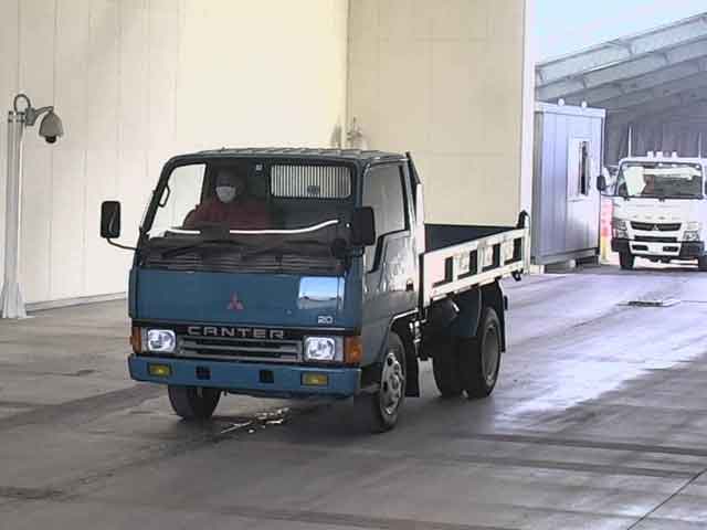 MITSUBISHI CANTER