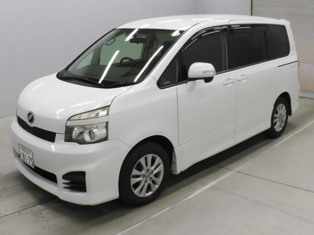 TOYOTA VOXY Z