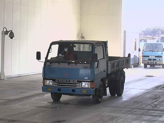 MITSUBISHI CANTER