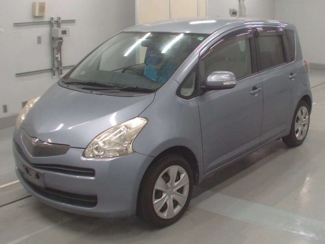 TOYOTA RACTIS XL PACKAGE