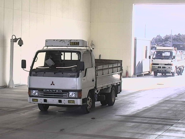 MITSUBISHI CANTER Gila