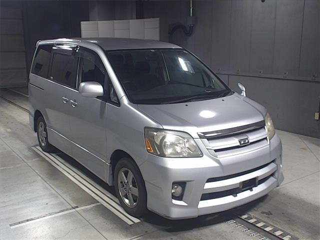TOYOTA NOAH S