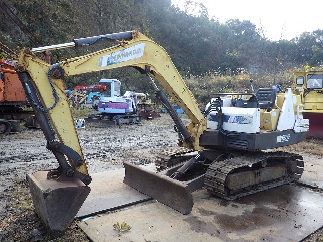 YANMAR EXCAVATOR