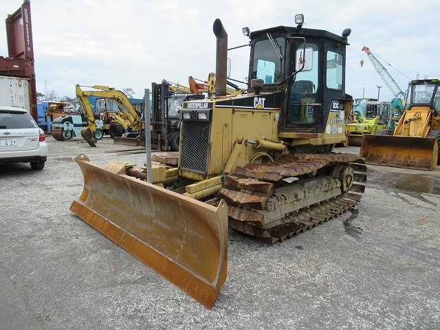 CATERPILLAR DOZER