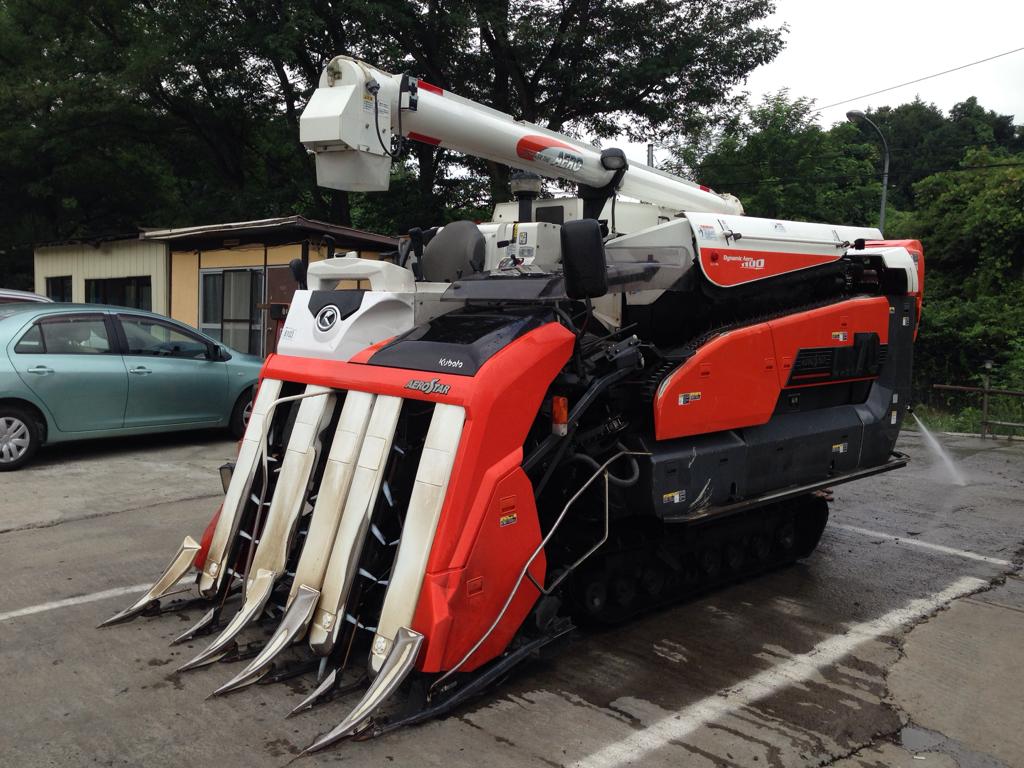 KUBOTA RICE HARVESTER 