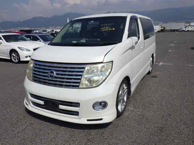 NISSAN ELGRAND