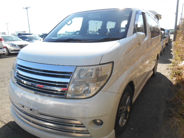 NISSAN ELGRAND