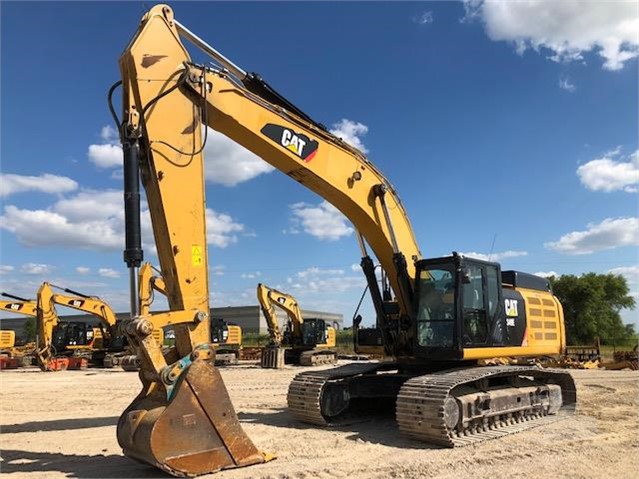 CATERPILLAR  EXCAVATOR