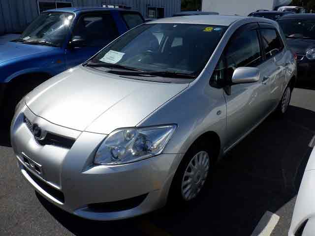 TOYOTA AURIS