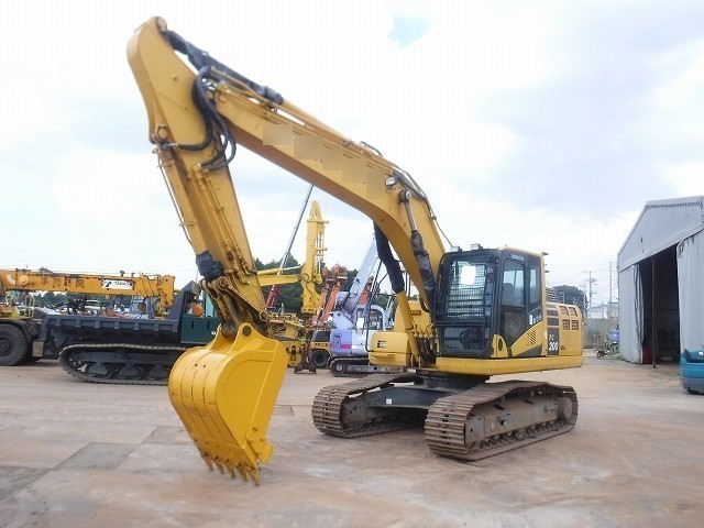 KOMATSU EXCAVATOR
