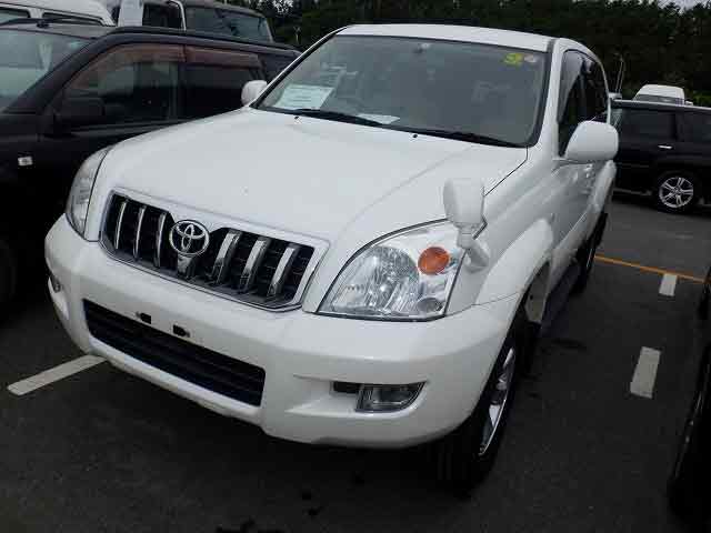 TOYOTA LAND CRUISER PARADO