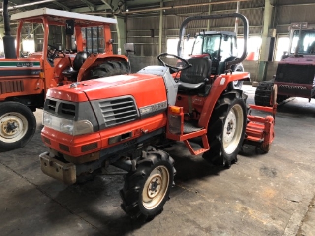 KUBOTA TRACTOR