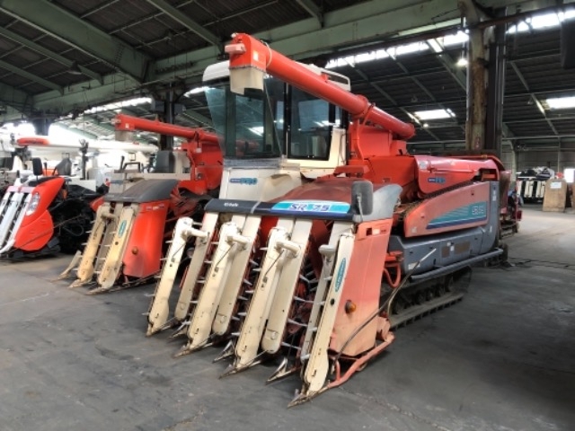 KUBOTA RICE HARVESTER