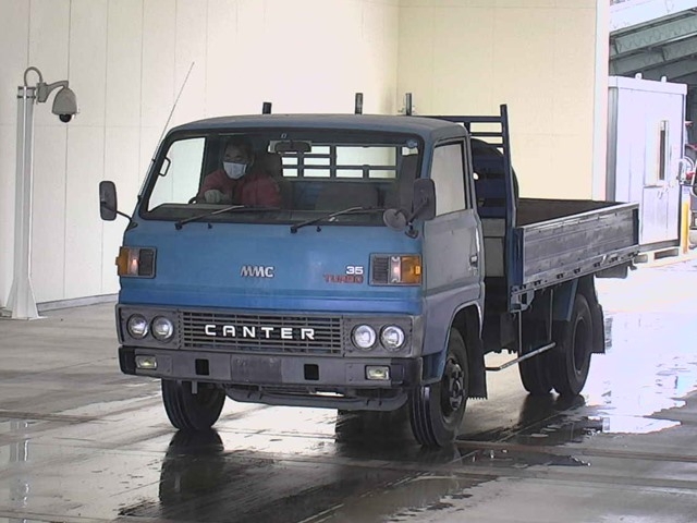 MITSUBISHI CANTER