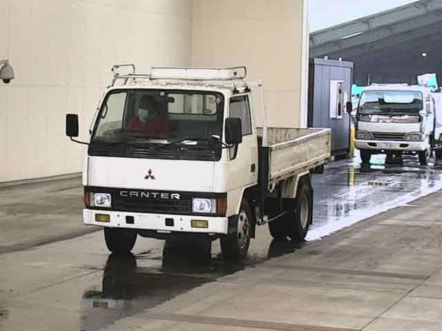 MITSUBISHI CANTER