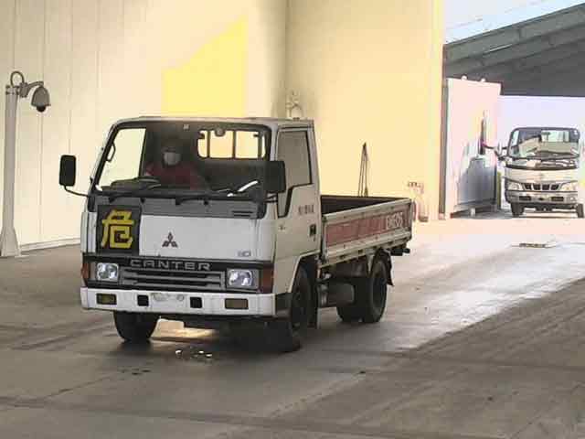 MITSUBISHI CANTER