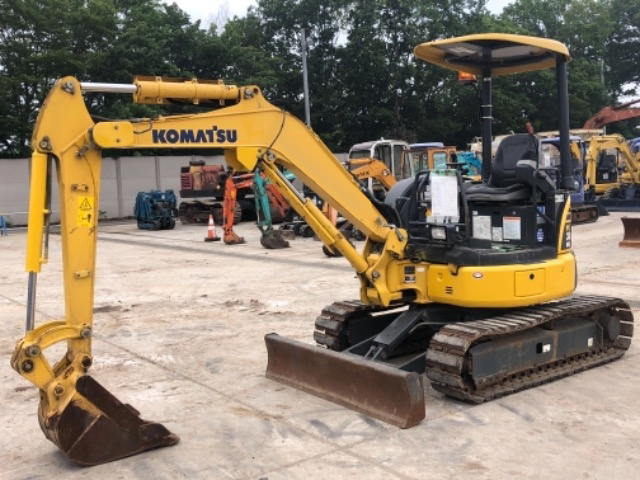 KOMATSU EXCAVATOR 