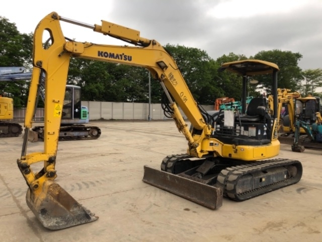 KOMATSU EXCAVATOR 